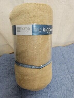 JCPenny Home Collection Leaf Gold Fleece Throw